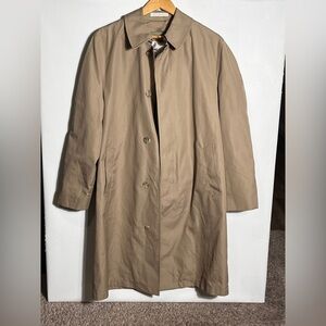 Misty Harbor Vintage Tan Trench Coat Large men's size 36